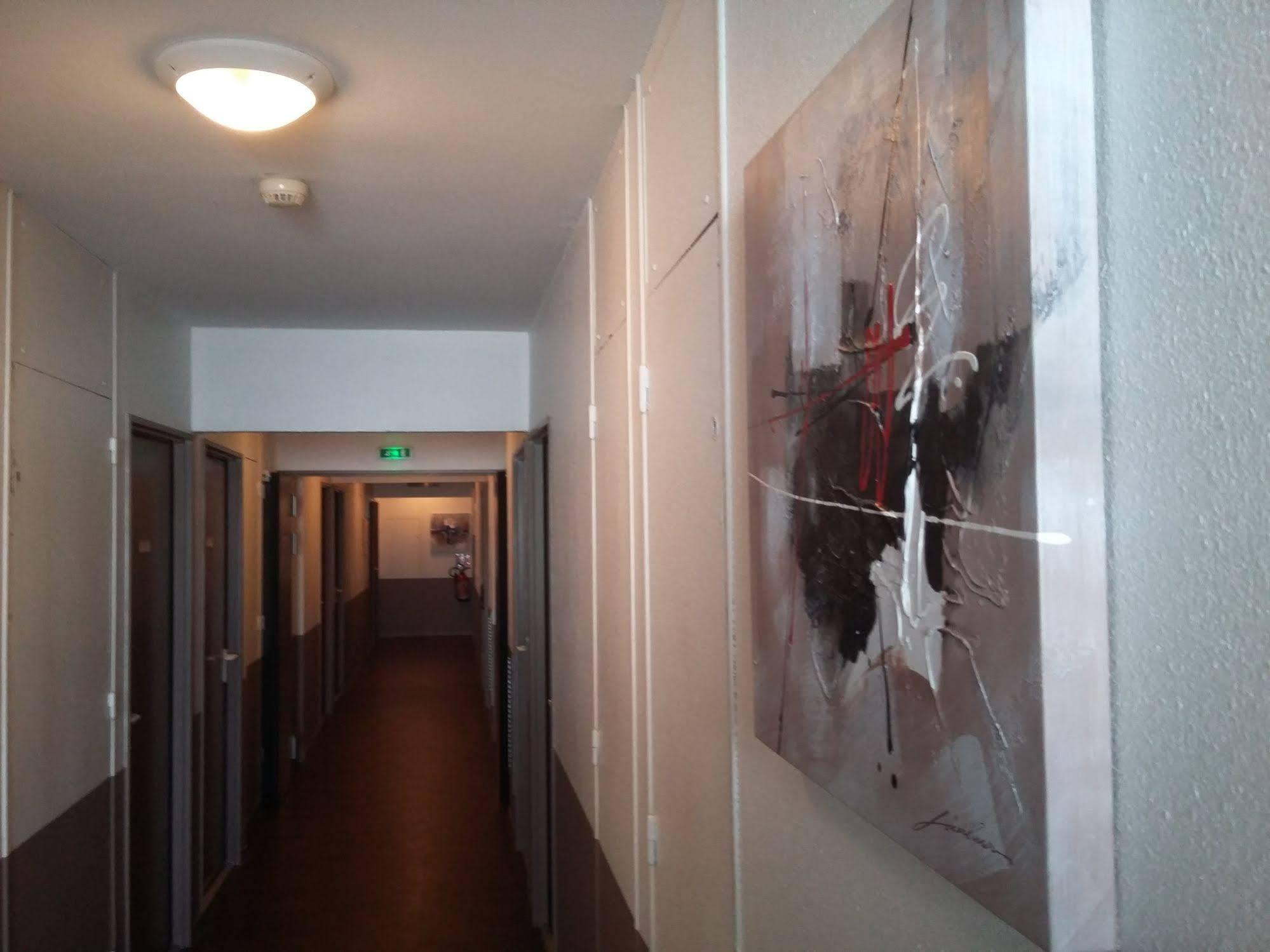 เซฌูร์ แอนด์ อัฟแฟร์ ตูร์ เลโอนาร์ด เดอ วินซี Aparthotel ภายนอก รูปภาพ